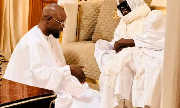 TOUBA - Ousmane Sonko reçu par Serigne Mountakha
