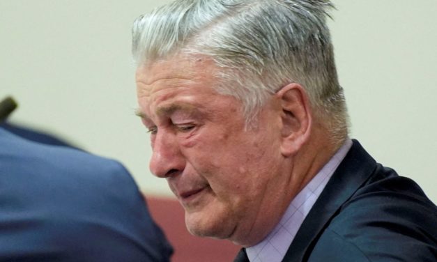 ETATS-UNIS - Le procès d'Alec Baldwin pour homicide involontaire annulé pour vice de procédure