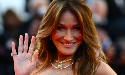 FRANCE - Carla Bruni-Sarkozy mise en examen et placée sous contrôle judiciaire