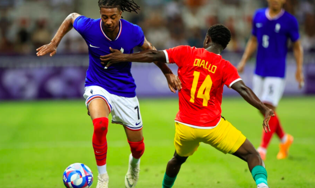 JO- FOOT - La France bat difficilement la Guinée 1-0