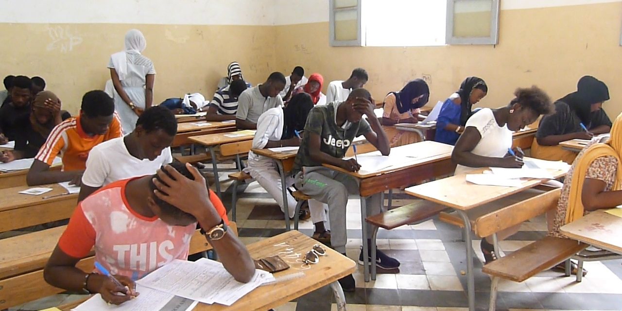 MBACKÉ - Un candidat au Bfem pris en flagrant délit de partage de questions sur WhatsApp