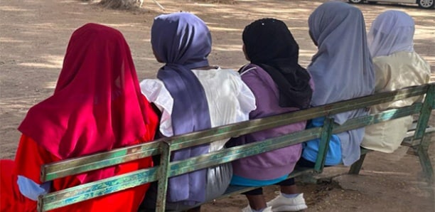 AFFAIRE DE L’ÉLÈVE EXCLUE À CAUSE DE SON VOILE - Son père a porté plainte au commissariat de Malika