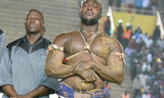 MODOU LO CONSERVE SA COURONNE - Une reconquête au goût amer