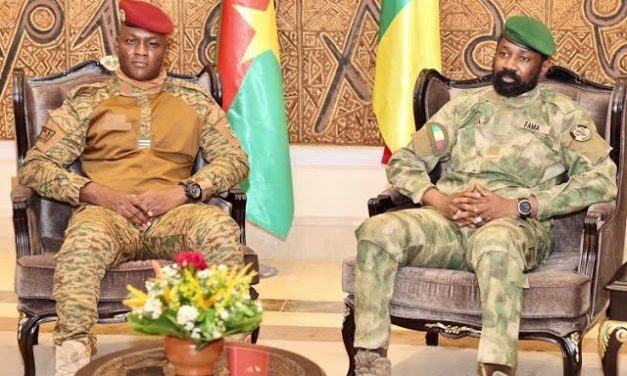 MALI-BURKINA - Assimi ferme une télé pour plaire à Traoré
