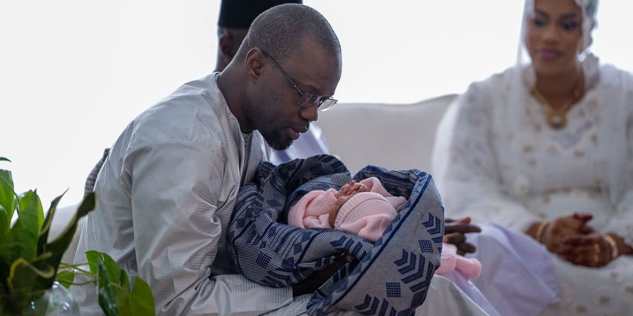 BAPTEME DE SA FILLE - Diomaye fait honneur à la mère de Sonko