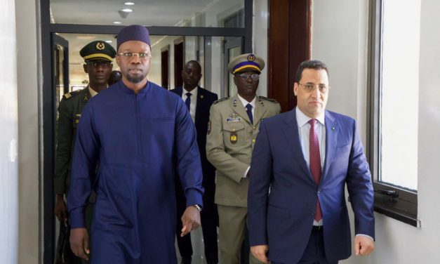 MAURITANIE - Bassirou Diomaye Faye élève deux hommes d’affaires mauritaniens aux grades de commandeur et d’officier de l’Ordre national du Lion