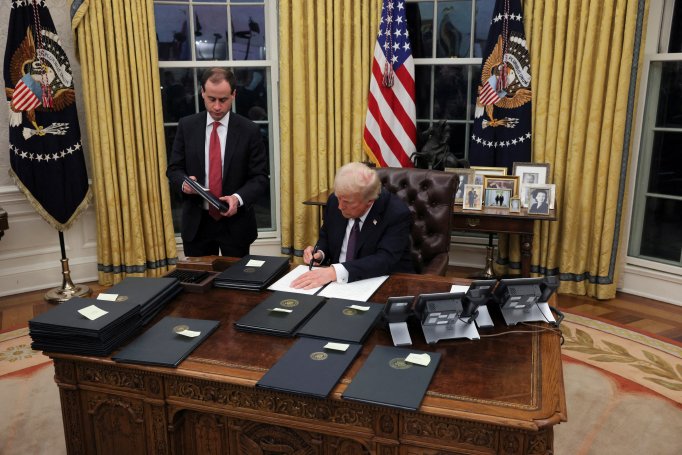 ETATS-UNIS - Trump lance les expulsions en masse de migrants clandestins