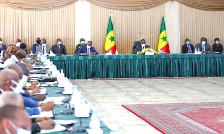 DÉBAT SUR LE RENOUVELLEMENT DE L'ADMINISTRATION AU SÉNÉGAL - Purge ou purification ?