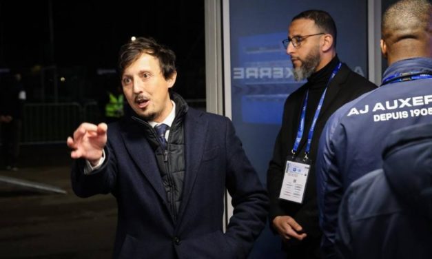 ARBITRAGE MARSEILLE / AUXERRE - La grosse colère de Longoria...