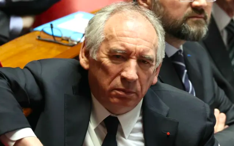 BUDGETS - François Bayrou affronte deux motions de censure