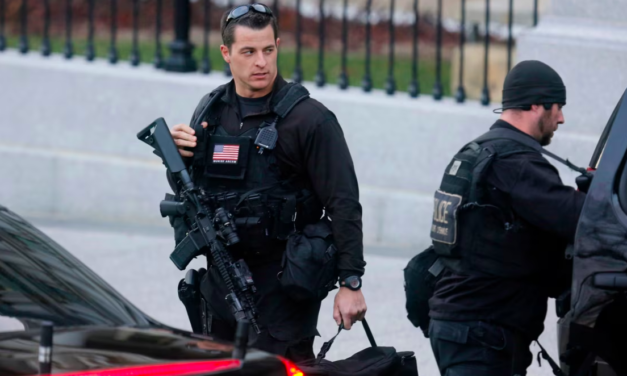 USA - Les gardes du corps de Donald Trump tirent sur un homme devant la Maison-Blanche