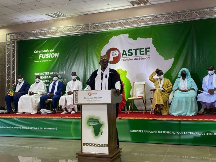 MÉDIAS - Pastef dénonce "une prolifération de chroniqueurs-insulteurs"