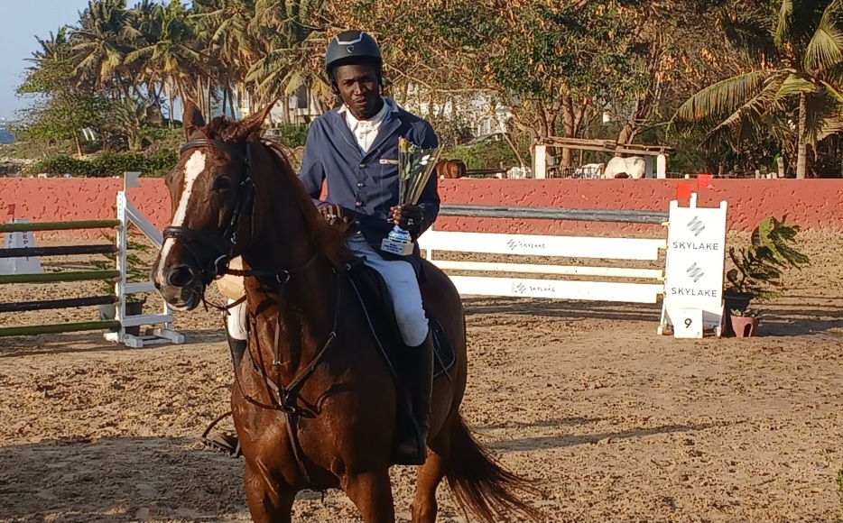 EQUITATION 8e CSO - Adama Mbaye s'offre le Grand Prix, Baye Mor Fall brille en Élite