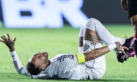 BLESSURE DE NEYMAR - Santos écarte le staff du joueur