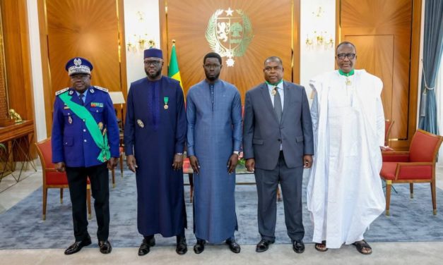 PALAIS - Plusieurs présidents d’institutions décorés par le président Bassirou Diomaye Faye