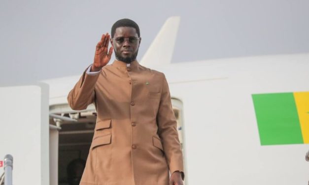 INVESTITURE DU PRESIDENT NGUEMA - Le président Diomaye, à Libreville depuis ce vendredi