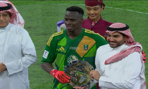 SUPERCOUPE D'ARABIE SAOUDITE - Edouard Mendy triomphe face à Sadio Mané et Ronaldo