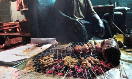 MÉDINA - Deux vendeurs de brochettes arrêtés avec un chat égorgé