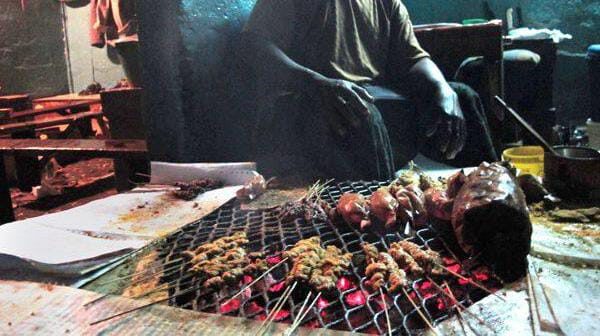 MÉDINA - Deux vendeurs de brochettes arrêtés avec un chat égorgé