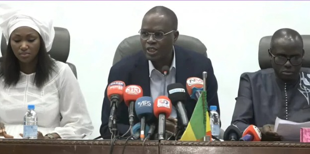 FDR - Anta Babacar Ngom claque la porte