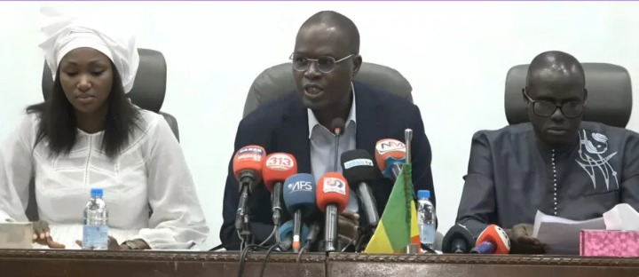 FDR - Anta Babacar Ngom claque la porte