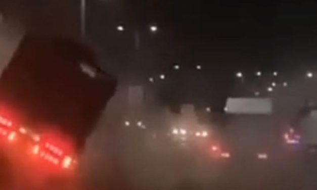 COURSE-POURSUITE ENTRE CAMIONS SUR L'AUTOROUTE - 3 ans et 6 mois pour les deux chauffeurs