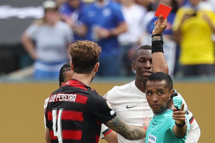 COUPE DU MONDE DES CLUBS - Nicolas Jackson suspendu 2 matchs