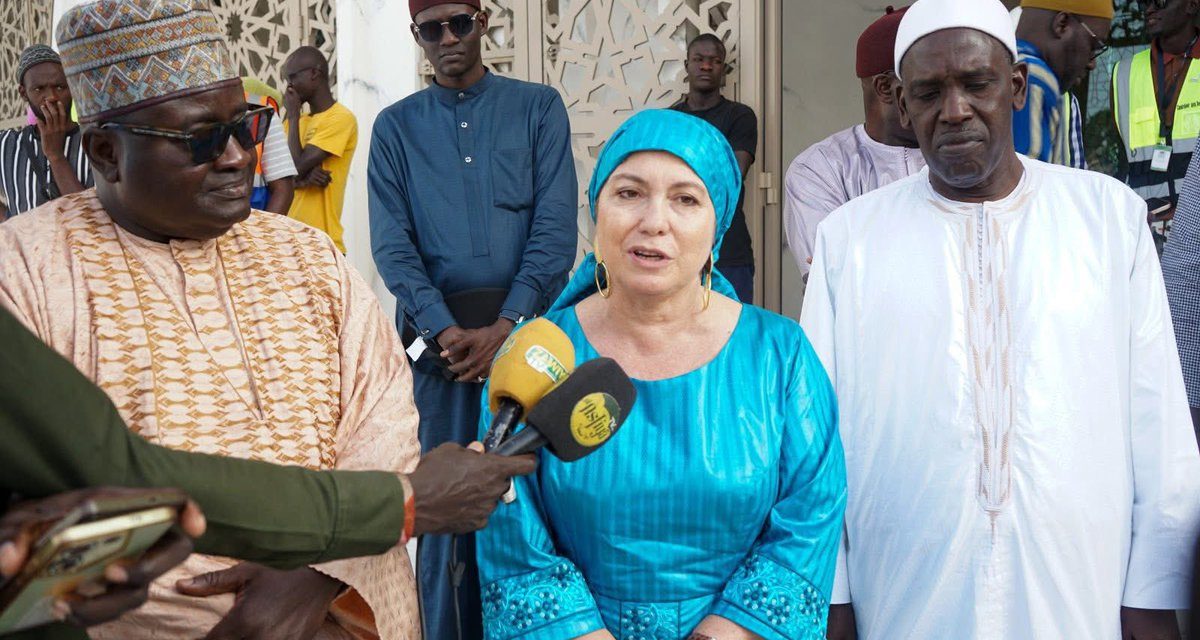 L’ambassadrice de France Christine Fages reçue à Tivaouane