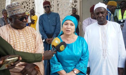 L’ambassadrice de France Christine Fages reçue à Tivaouane