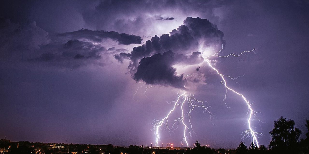 GUÉDIAWAYE - Un jeune frappé mortellement par la foudre lors des premières pluies