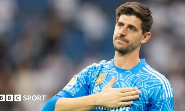 PSG-REAL MADRID (4-0) - Thibaut Courtois adoube le PSG