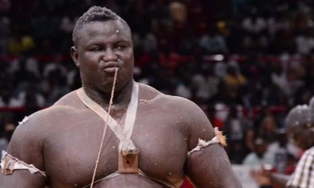 LUTTE AVEC FRAPPE - Bombardier prend sa retraite