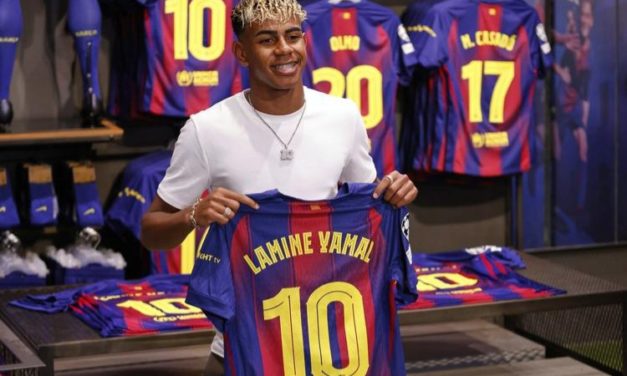 BARÇA - Yamal ignore les critiques