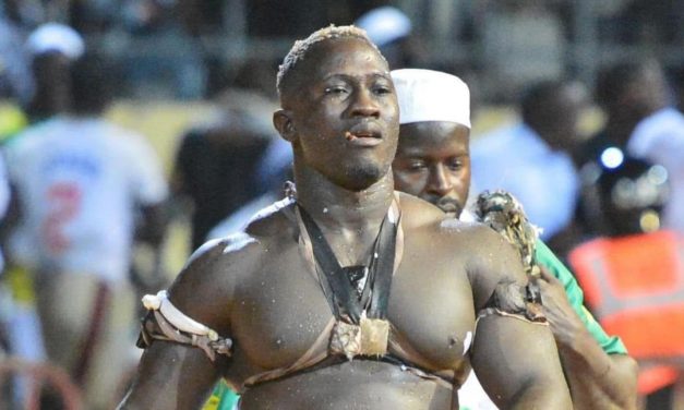 ADA FASS - "Que Modou Lo me donne ma chance"