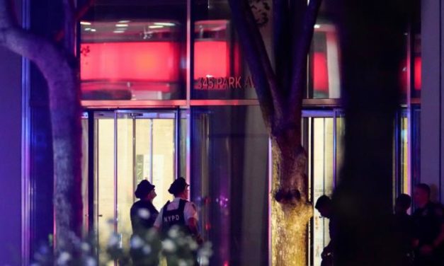 ETATS-UNIS - Au moins cinq morts dans une tuerie à New York