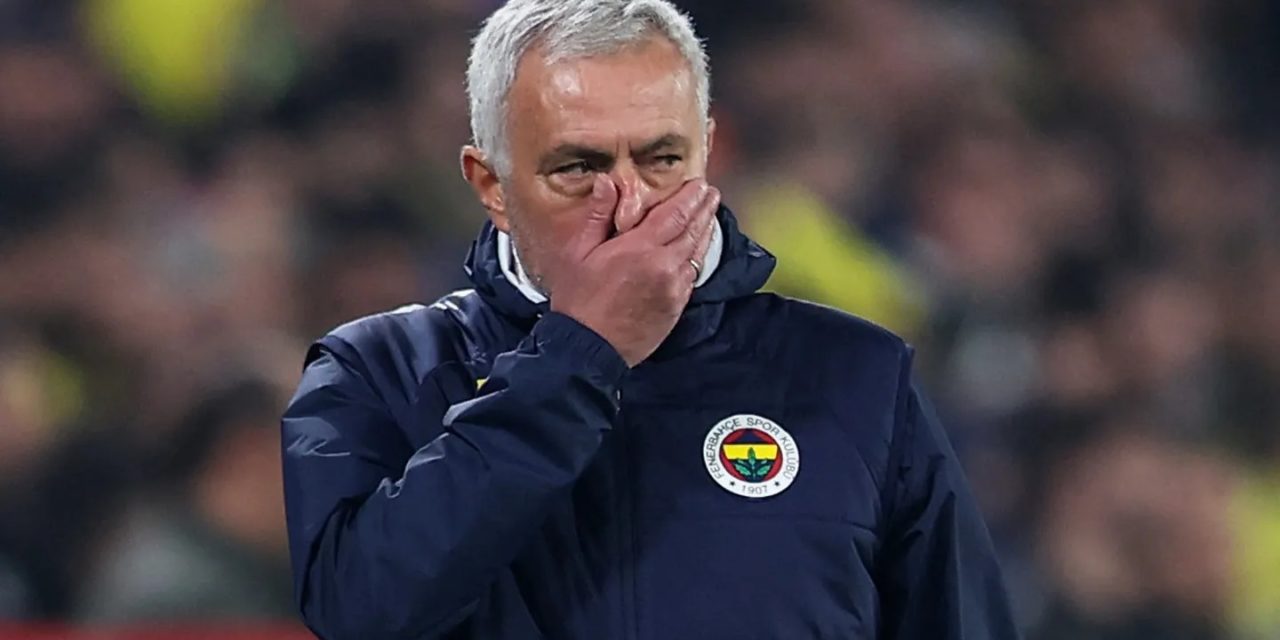 FENERBAHÇE - José Mourinho limogé