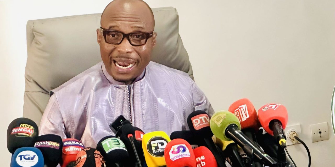 MAIRIE DE DAKAR - Barth dans l'expectative