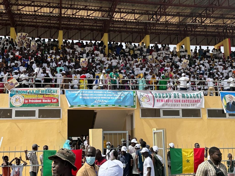 MBACKÉ - La toiture de la tribune du stade municipal arrachée par la tempête, plusieurs blessés signalés
