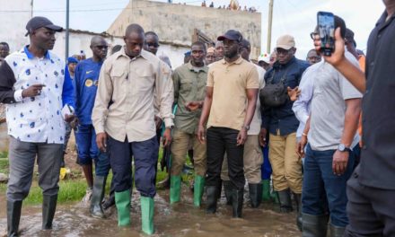INONDATIONS - Bassirou Diomaye Faye au chevet des sinistrés de la banlieue
