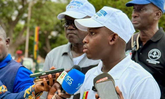 RANDONNÉE PÉDESTRE - La Police de Dakar Plateau marche aux côtés de la population 