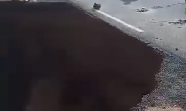 AXE LOMPOUL-LEONA- Une partie de la chaussée s’effondré, la circulation perturbée