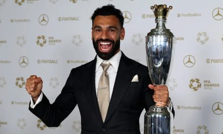 MEILLEUR JOUEUR DE LA PREMIER LEAGUE - Salah entre dans la Legende avec un 3é sacre
