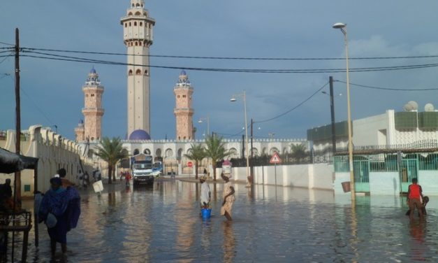 TOUBA SOUS LA MENACE DES EAUX - ‎Le bassin de Keur Kabb cède