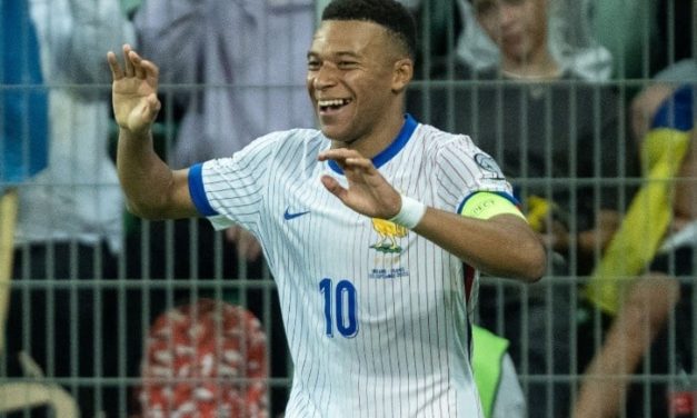 FRANCE - Mbappé égale Thierry Henry