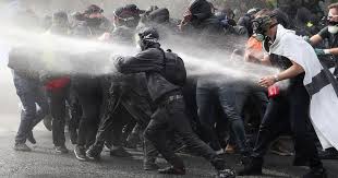 MANIFESTATIONS POLITIQUES - Paris sous tension