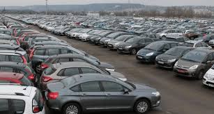 IMPORTATIONS DE VÉHICULES - Un pari risqué du gouvernement