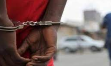 Un maçon tué à coups de coupe-coupe