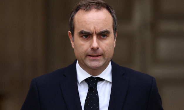 FRANCE - Sébastien Lecornu reconduit Premier ministre, LFI et le RN promettent la censure