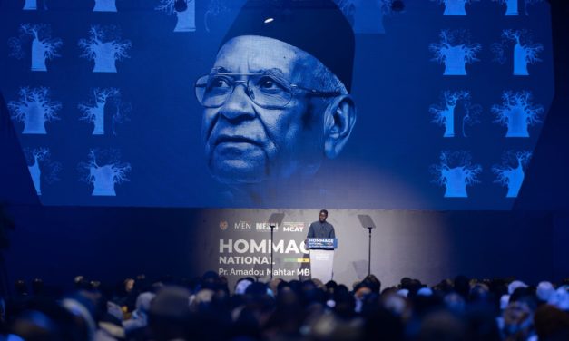 HOMMAGE NATIONAL À AMADOU MAKHTAR MBOW -  Bassirou Diomaye Faye salue la mémoire d’un "immortel" de la nation