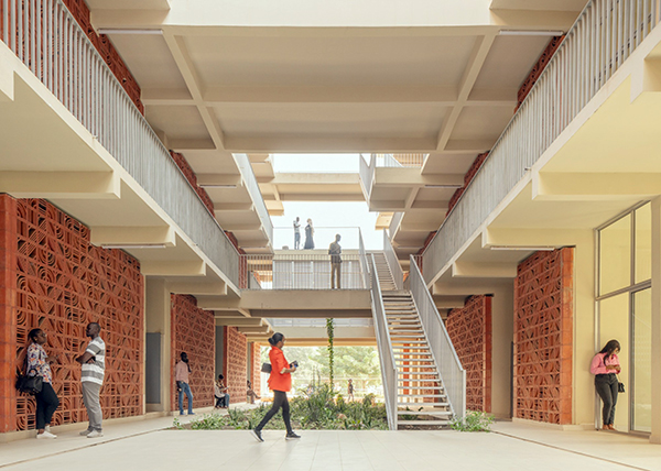 DRAME AU COUD - Un incendie fait un mort au campus social